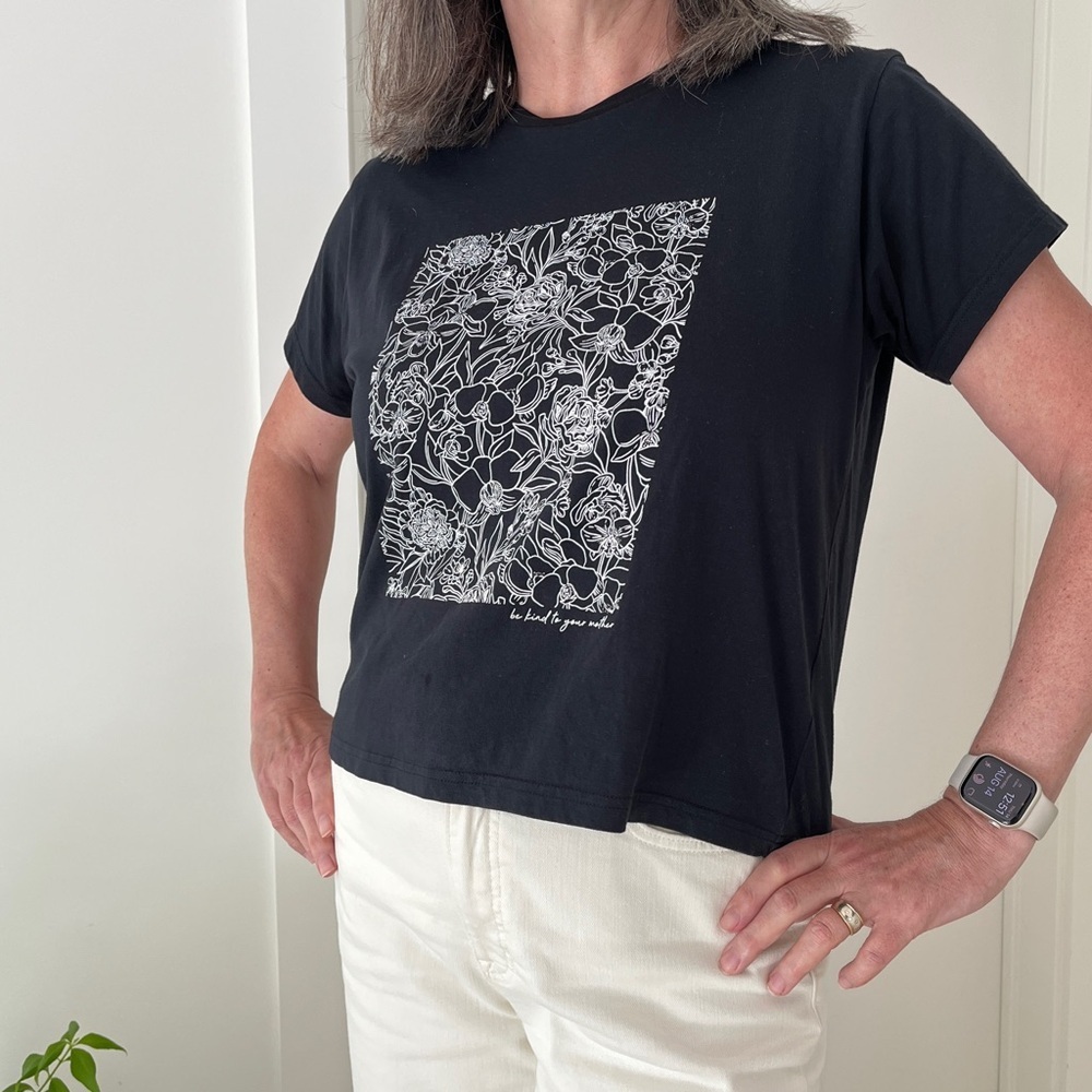 SOPHIE GRACE "Mother Love" Boxy T-Shirt Limited Edition Black White Artsy NWT